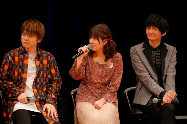 左から内田雄馬、石見舞菜香、島崎信長。