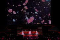 わか・るか・せなによる「SHINING LINE*」。