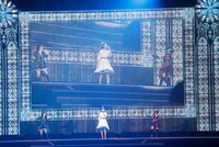 結城アイラ、今井麻美、田所あずさによる「FairyTaleじゃいられない」。