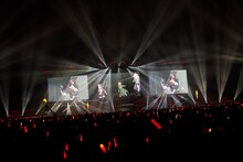 朝井彩加、高橋花林、松田颯水による「∀NSWER」。