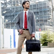 「2WAYレザーブリーフケース」使用イメージ