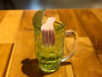 「ウイグル獄⻑のムチ入りカクテル」