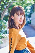 さかき・ソワンデ役の小松未可子。