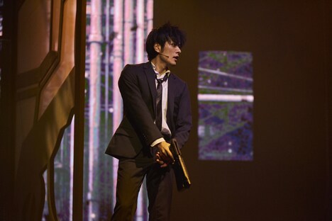 舞台「PSYCHO-PASS サイコパス Chapter1―犯罪係数―」ゲネプロの様子。