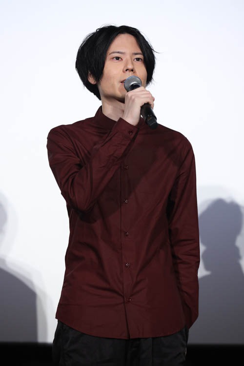 内山昂輝