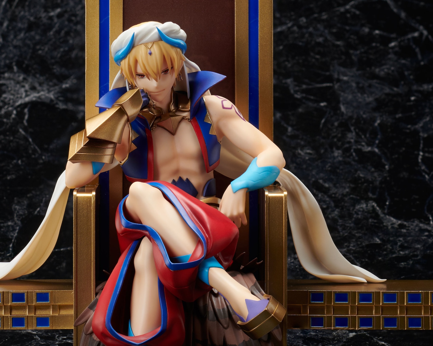 「ギルガメッシュ 1/8スケールフィギュア」