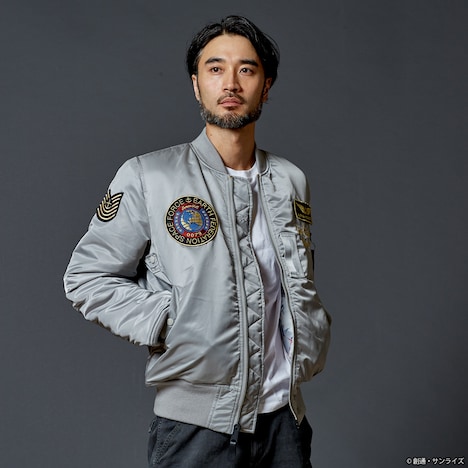 地球連邦軍モデルの着用イメージ。