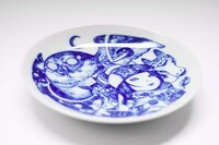 会場で販売されている皿。