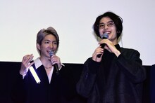 左から前田公輝、塩野瑛久。