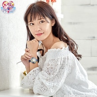 「美少女戦士セーラームーン フラワーウォッチ」使用イメージ。