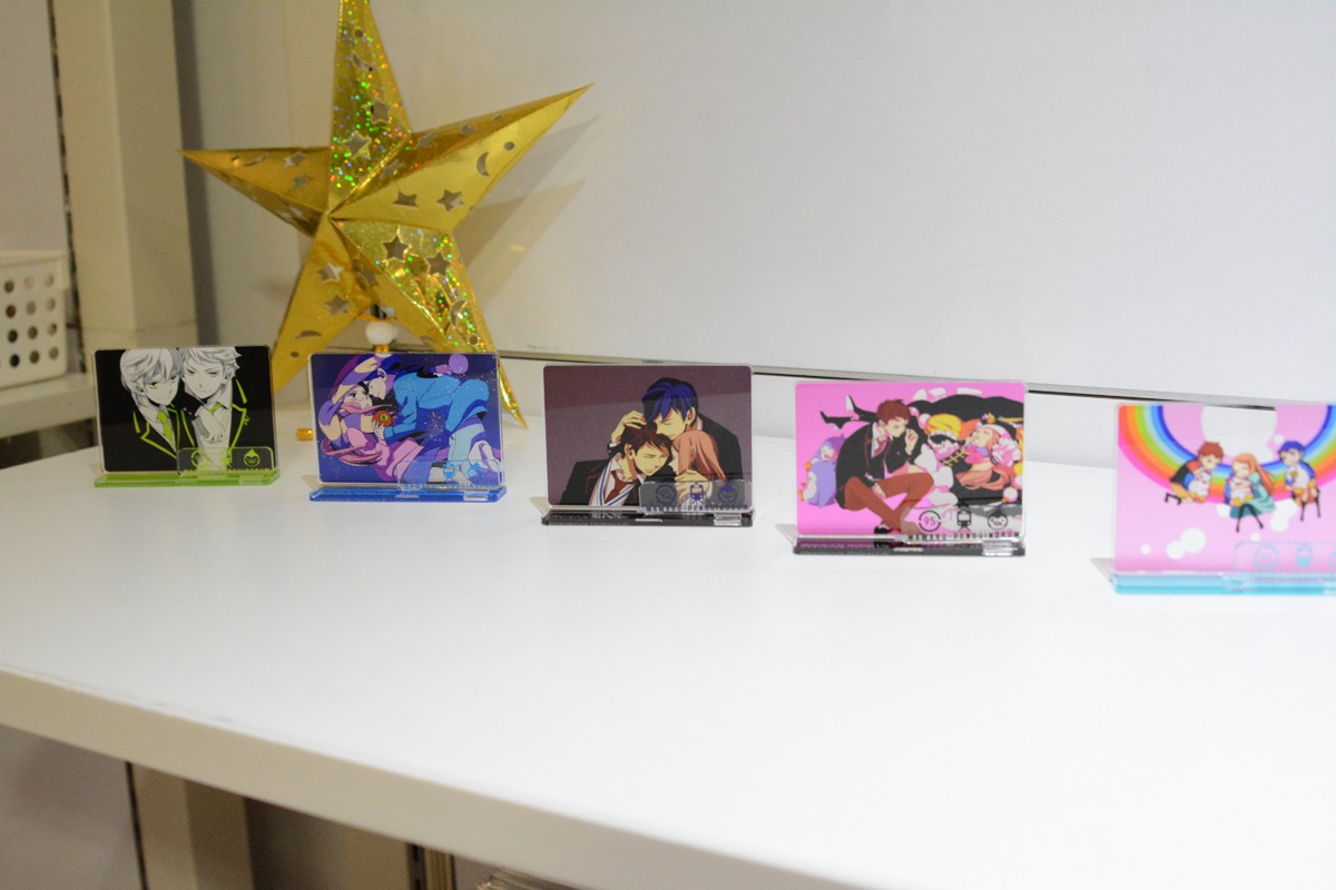 「～デビュー20周年記念～星野リリィの世界展『おとめ妖怪ざくろ』×『きぐるみ防衛隊』×『輪るピングドラム』」の物販コーナーより。