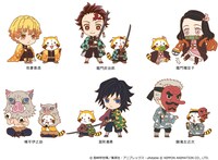 「鬼滅の刃」と「あらいぐまラスカル」のコラボアート。