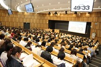 「テニプリ入学試験」本試験の様子。(c)ジャンプスクエア／集英社