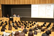 講演会の様子。