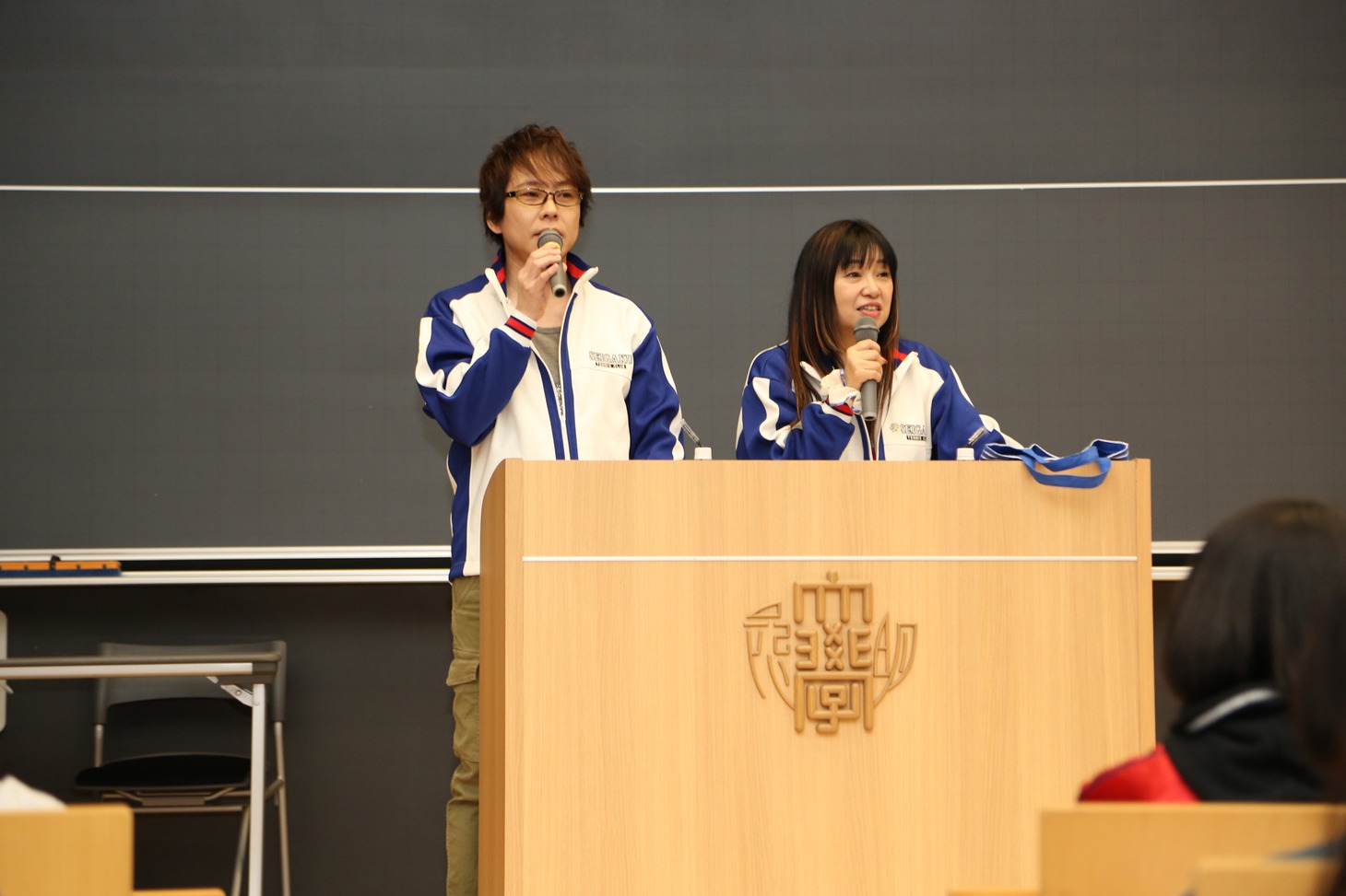講演会の様子。
