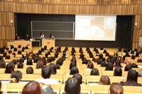 講演会の様子。