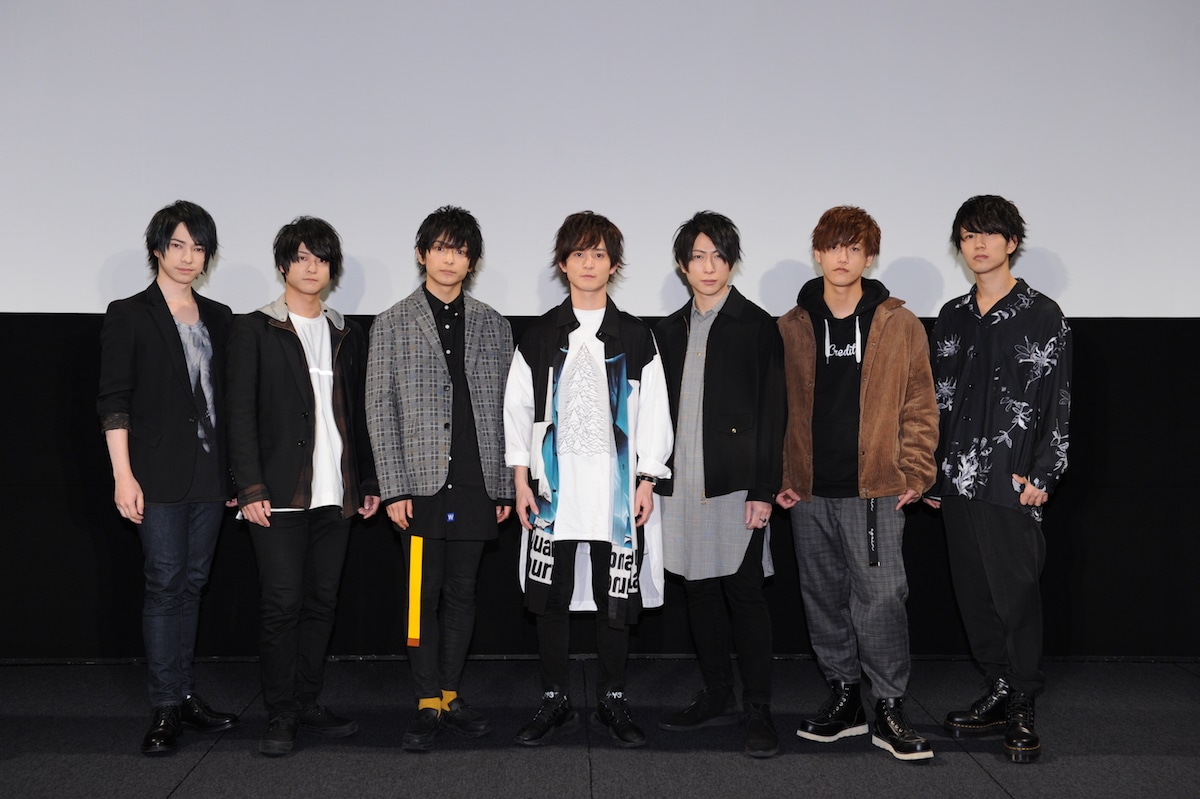 左からランズベリー・アーサー、前田誠二、橋本祥平、伊藤昌弘、森嶋秀太、日向大輔、小笠原仁。