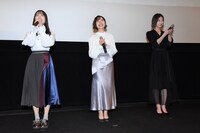 左から伊藤美来、宮本侑芽、安済知佳。