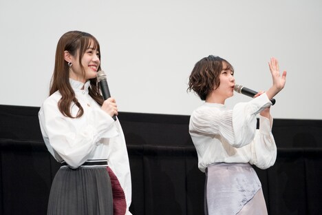 左から伊藤美来、宮本侑芽。