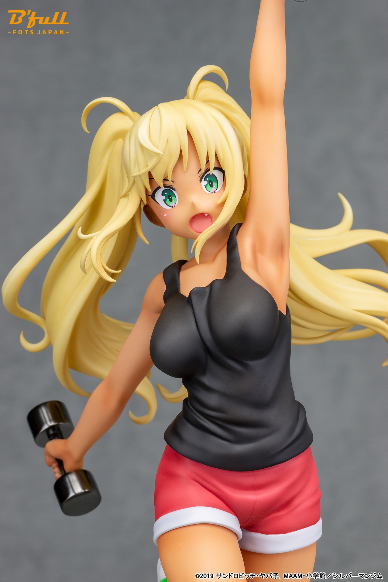 「ダンベル何キロ持てる？『紗倉ひびき』1/7スケール 塗装済み完成品」