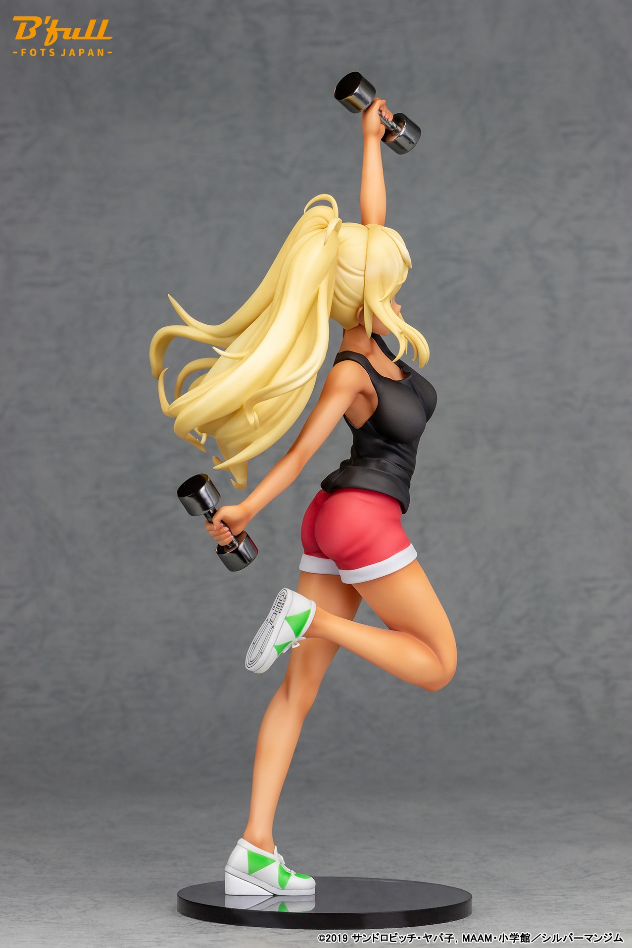 「ダンベル何キロ持てる？『紗倉ひびき』1/7スケール 塗装済み完成品」