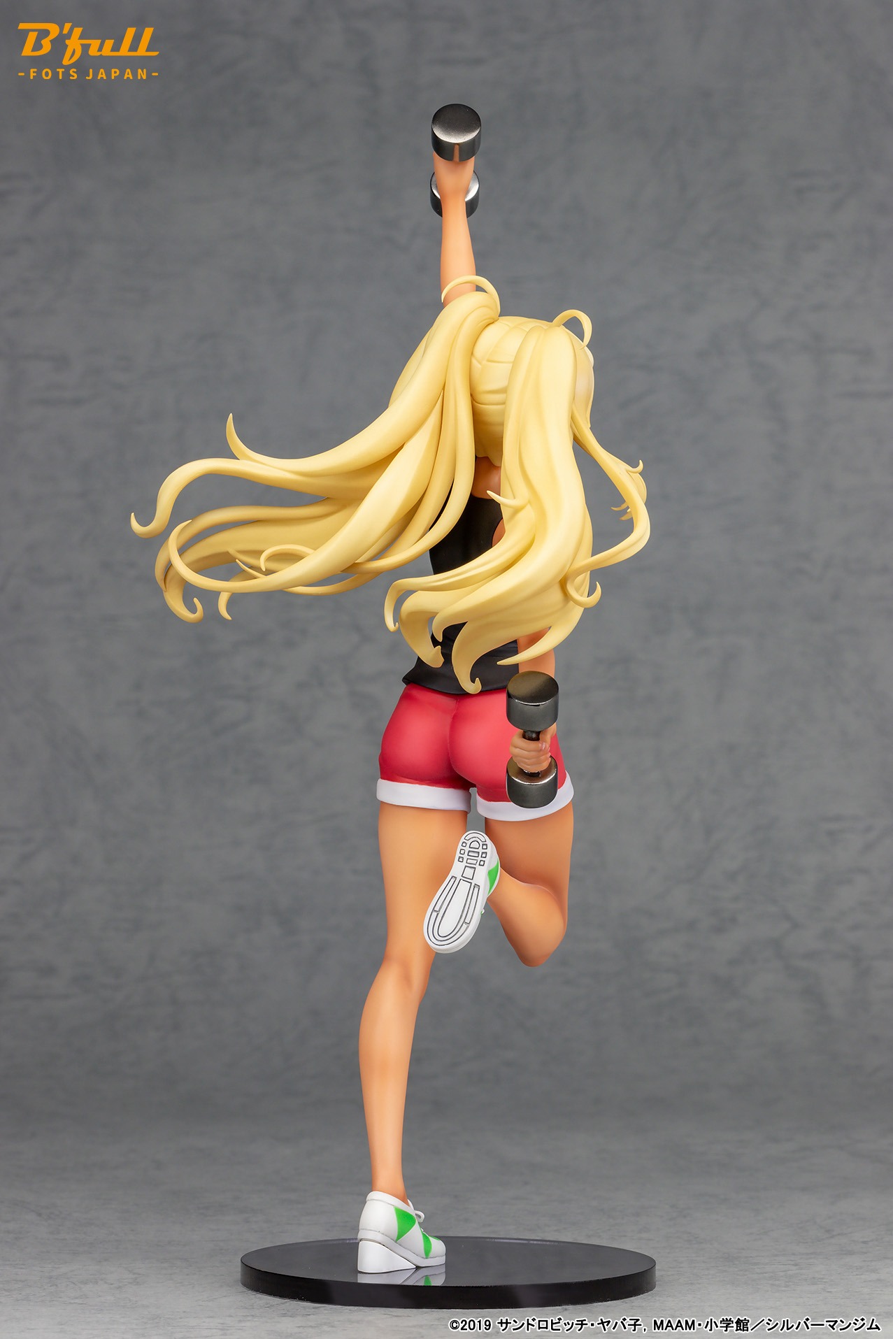 「ダンベル何キロ持てる？『紗倉ひびき』1/7スケール 塗装済み完成品」