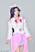 帝子扮する吾妻サラ。