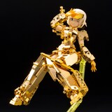 アニメ「FAガール」最終戦装備の轟雷改、ゴールドメッキ塗装で 