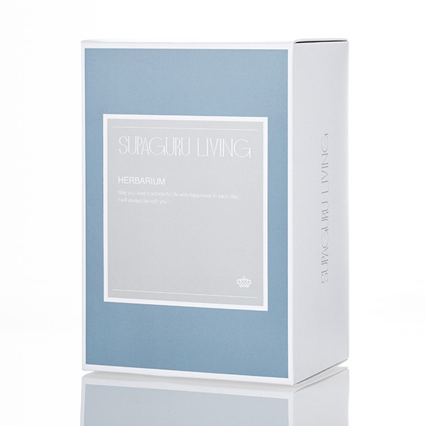 ハーバリウムの箱。