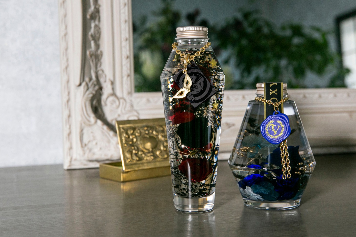 TVアニメ「ペルソナ5」とコラボしたハーバリウム。