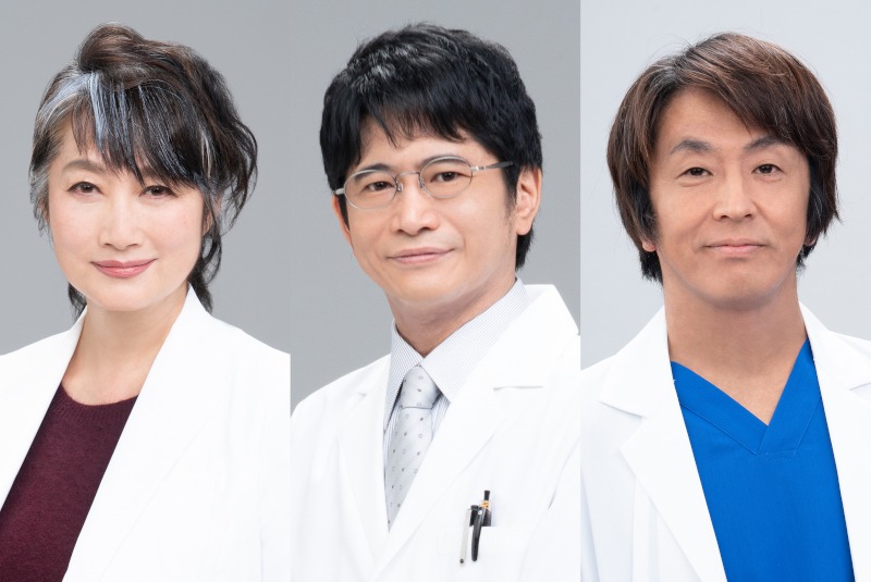 左から余貴美子、萩原聖人、堀内健。