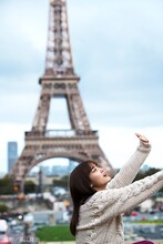 山下美月「忘れられない人」より。（撮影：須江隆治）