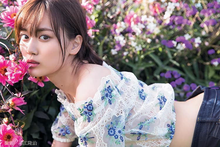 乃木坂46山下美月、初写真集は憧れのパリで…すっぴんランジェリーや  