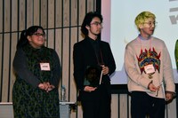 「マンガミライハッカソン」の授賞式の様子。