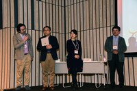 「マンガミライハッカソン」の授賞式の様子。