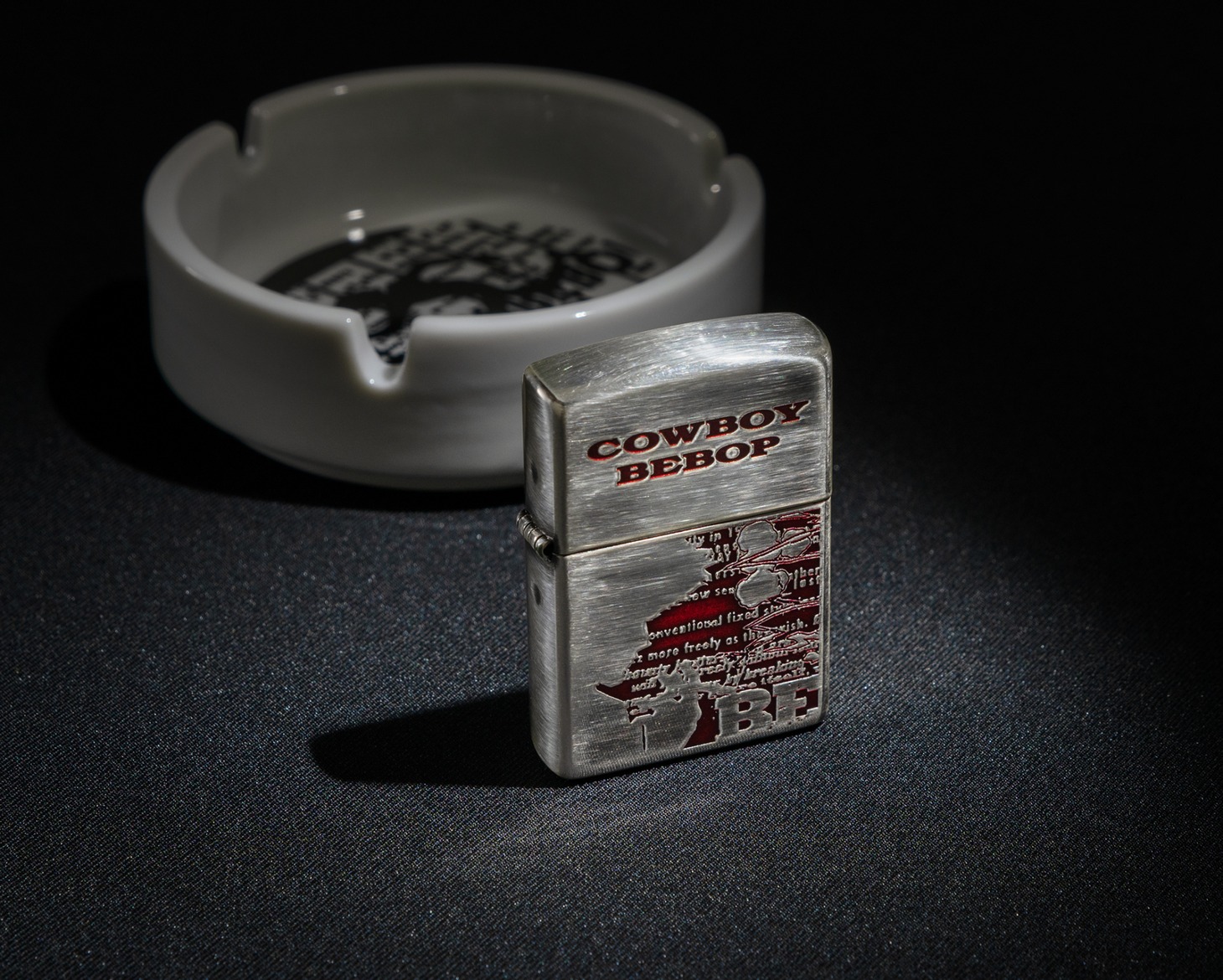 「カウボーイビバップ ZIPPO」と「カウボーイビバップ 灰皿」。