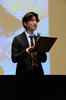 プロデューサーの福留俊。