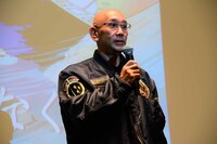 監督の本多康之。