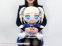 「PCクッション アイカツ！ユリカちゃん」の使用イメージ。
