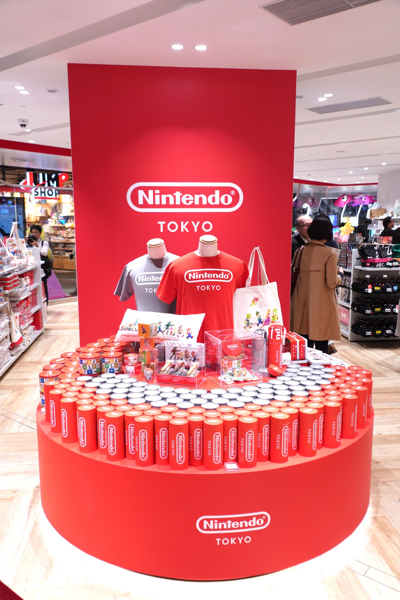 Nintendo TOKYOの店頭。