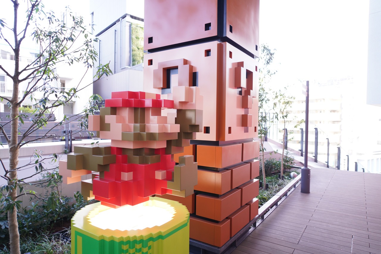 「電脳サブカルチャーゾーン」外の展示。