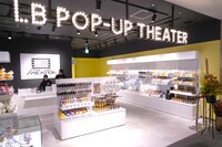 LB POP-UP THEATERの店頭。