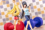 「ダンベル何キロ持てる？」朱美のフィギュアと別売りされているひびきのフィギュア。