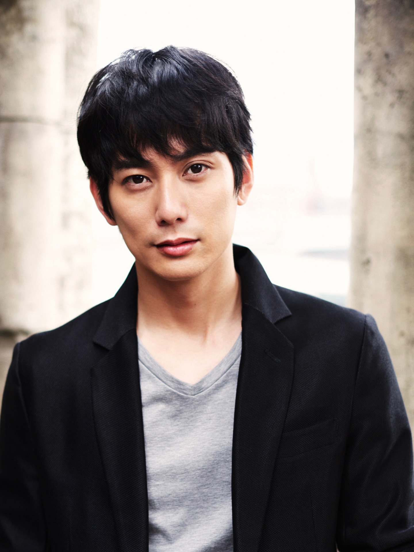 藍田航之郎役の平岡祐太。