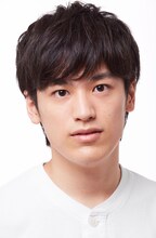 沖一利役の中村嘉惟人。