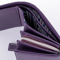 東堂尽八モデルのミニ財布。