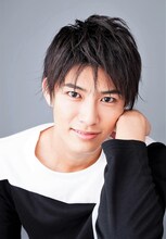 叶修悟役の西川俊介。