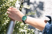 巻島裕介モデルの腕時計の使用イメージ。