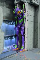 「エヴァンゲリオン 格納庫エリア」展示物の様子。