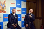 左から中井義則、嶋田隆司。